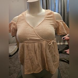 LUCKY BRAND COLD SHOULDER TOP